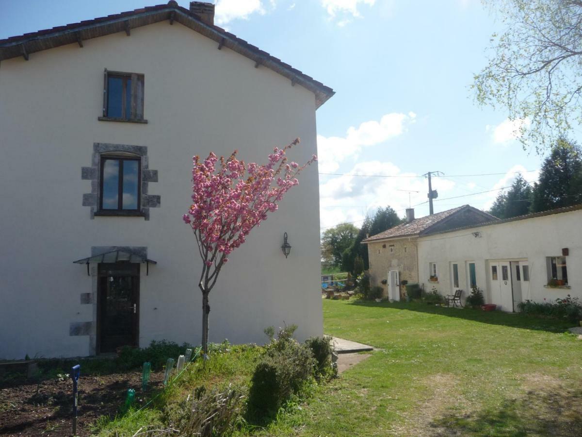 Вилла Le Vieux Couvent Deviat Экстерьер фото