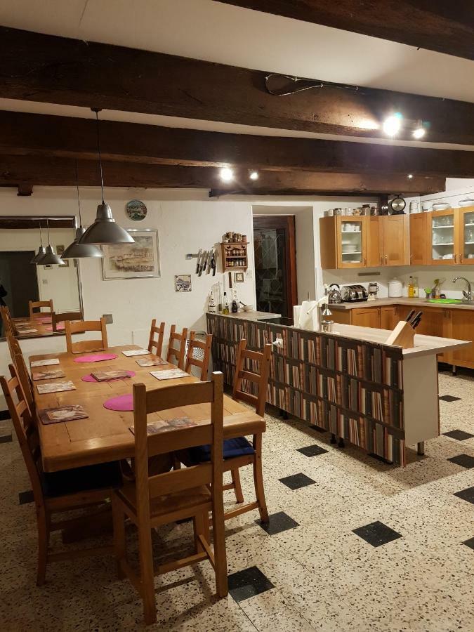 Вилла Le Vieux Couvent Deviat Экстерьер фото